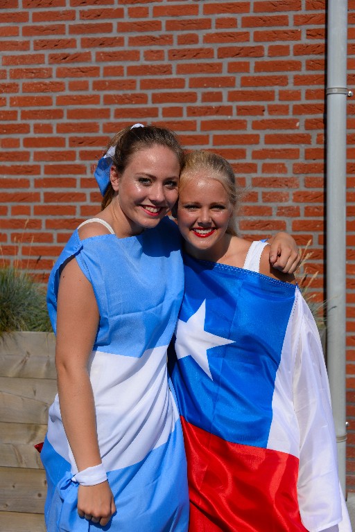 ../Images/Zomercarnaval Noordwijkerhout 134.jpg